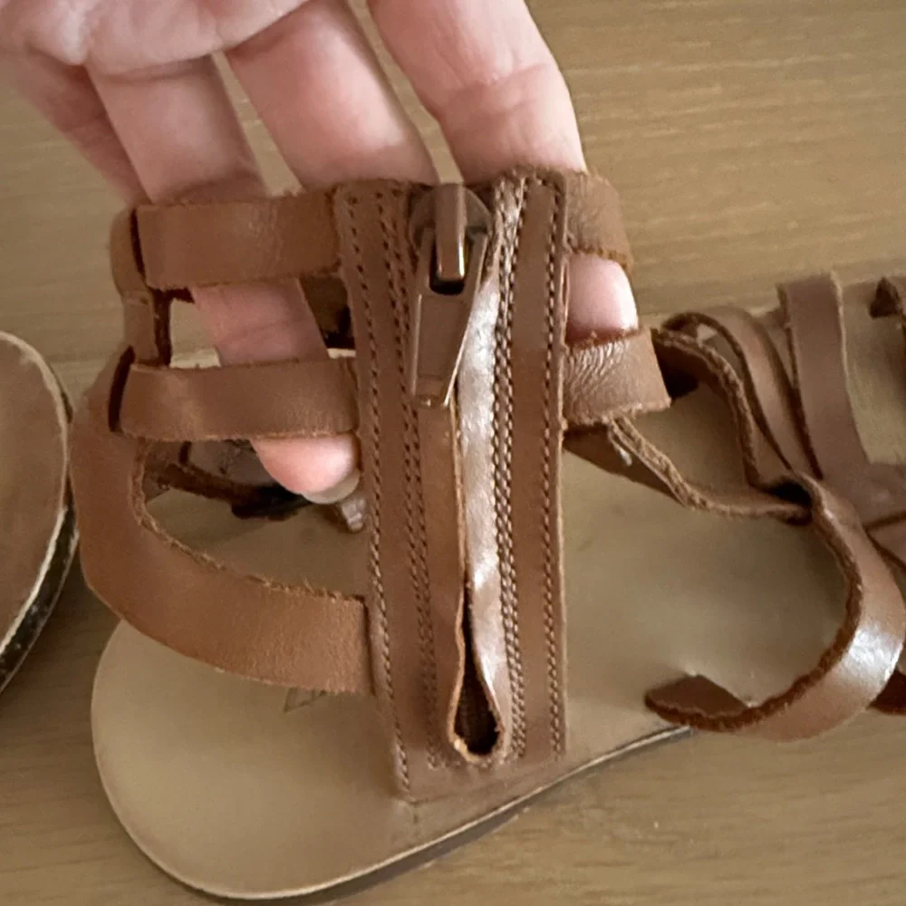 Zara girls brown leather gladiator sandal